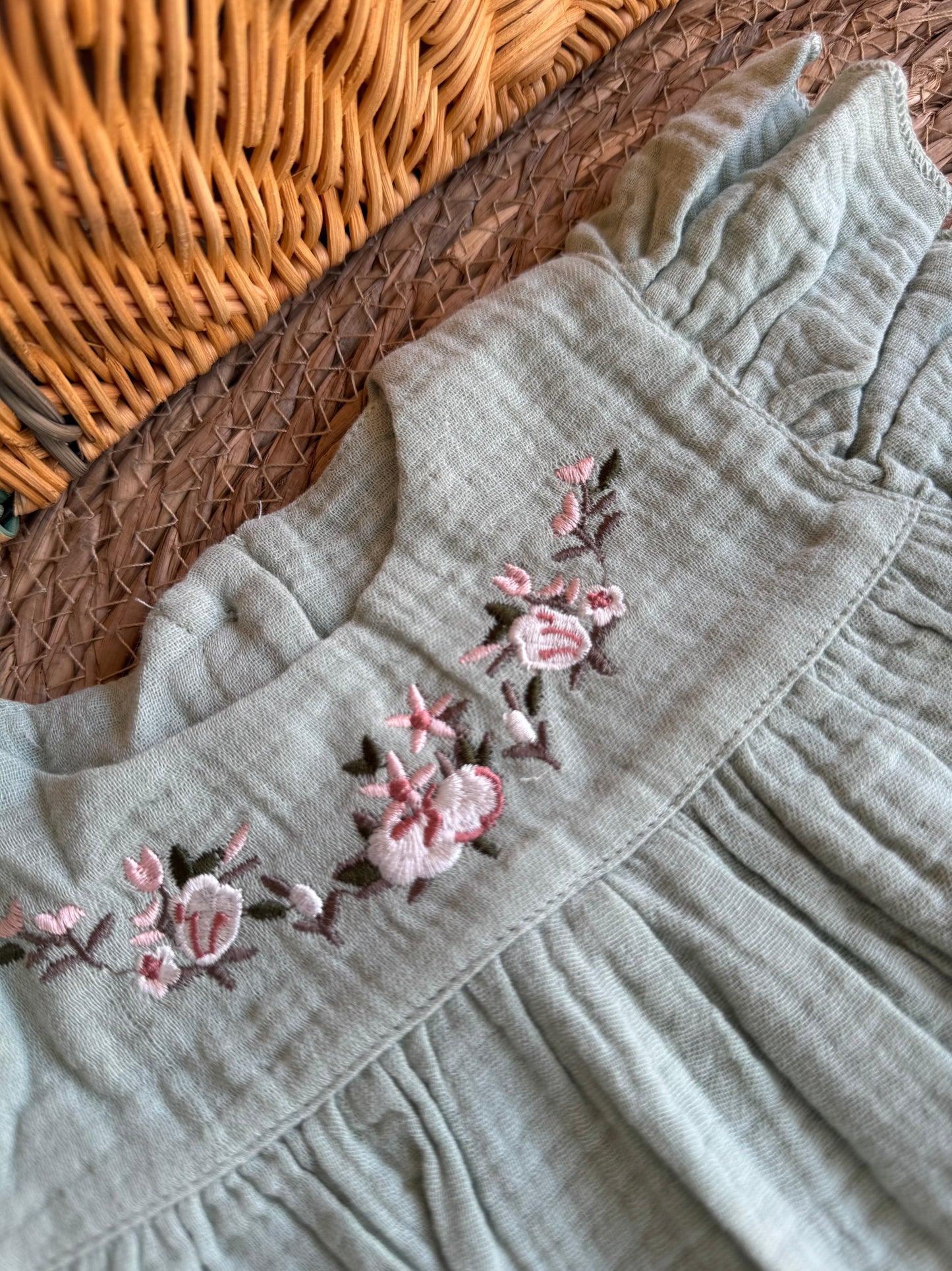 Pretty flower embroidery romper