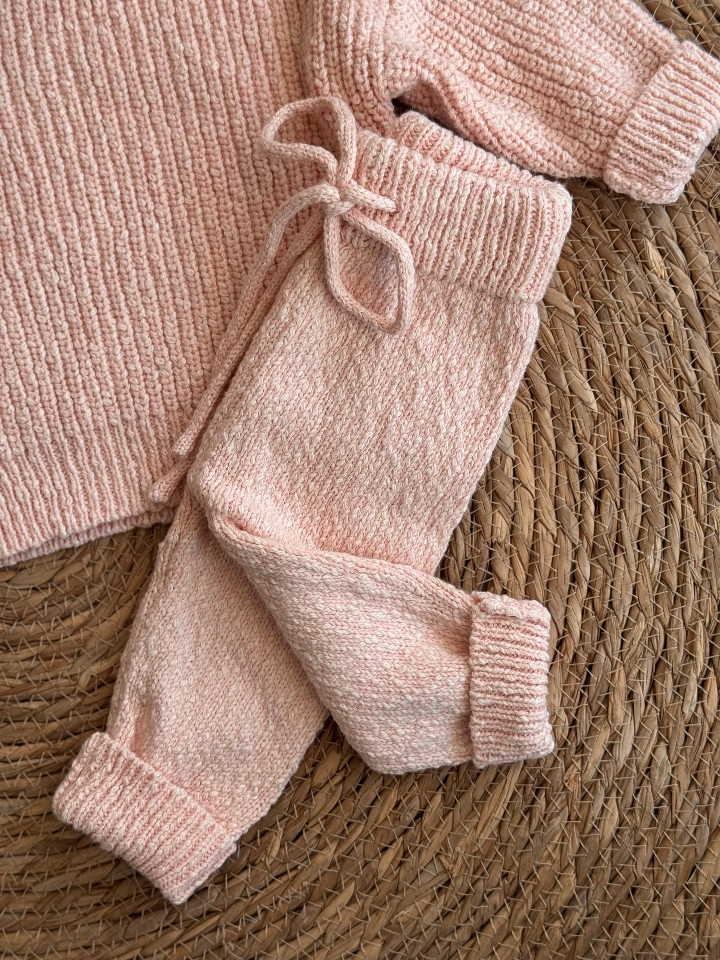 The Cozy Cotton Knit Set
–Light pink