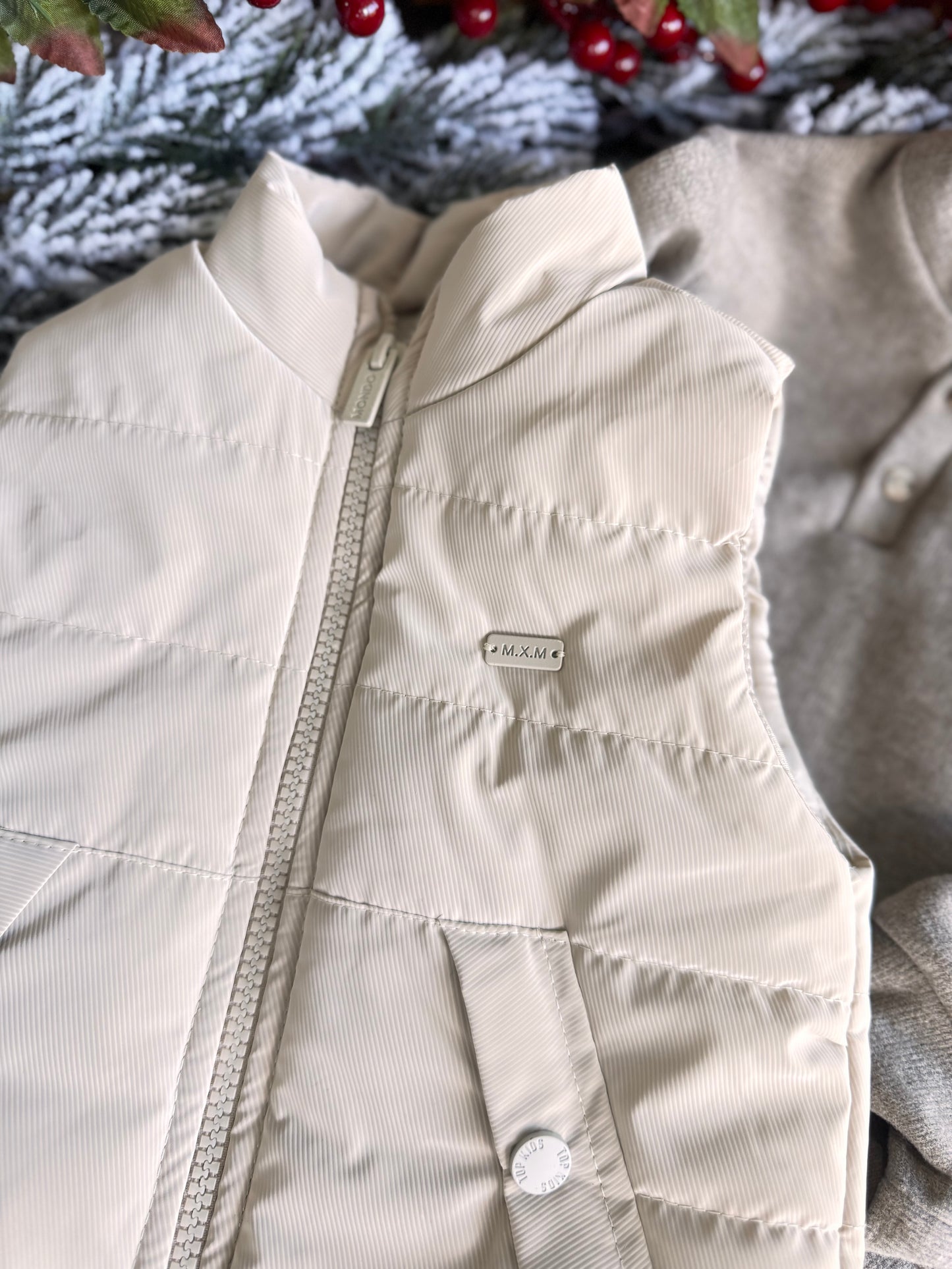 Little Neutral Winter Layered Set ā Beige & Taupe