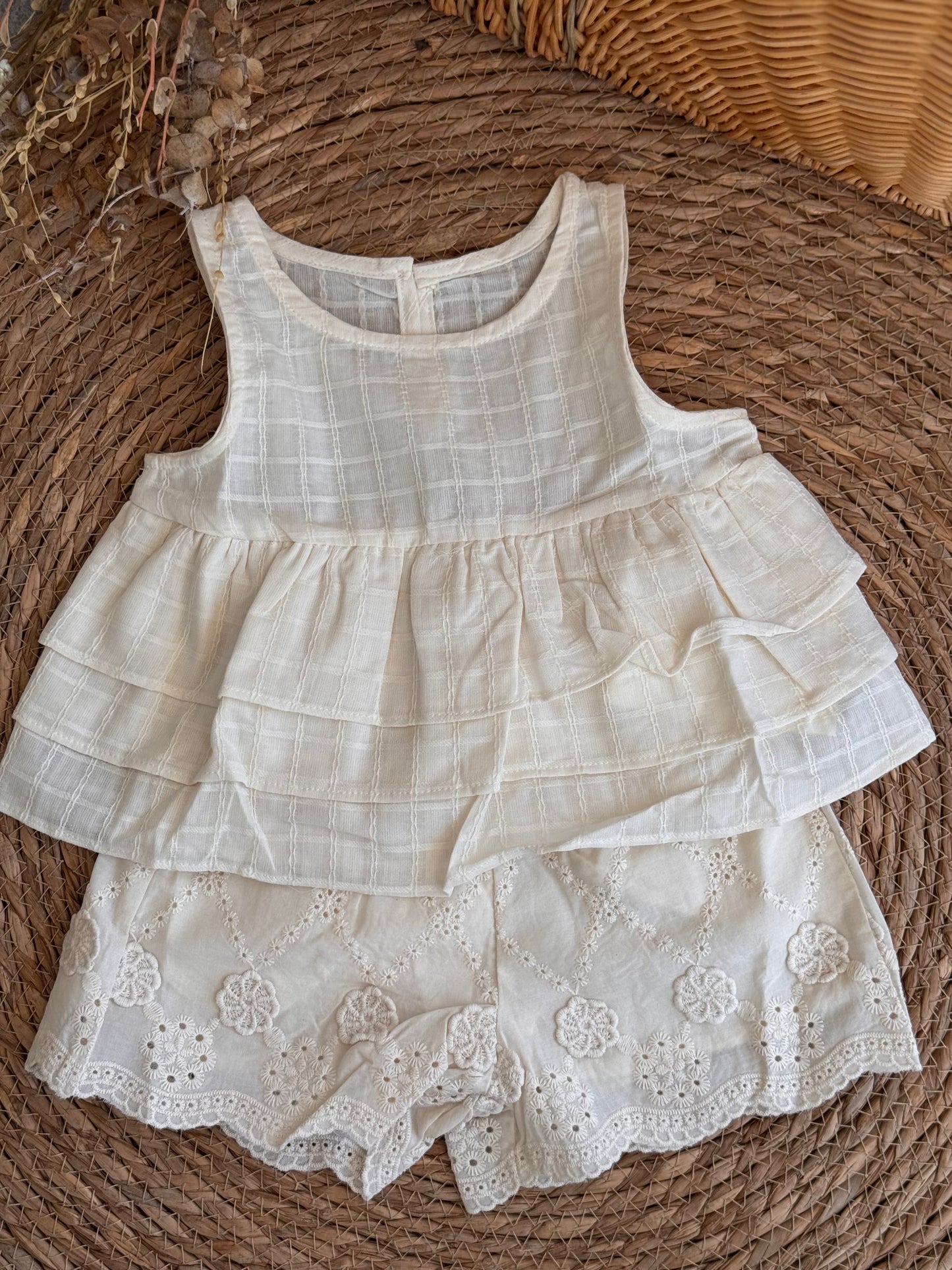 Creamy Lace Set
