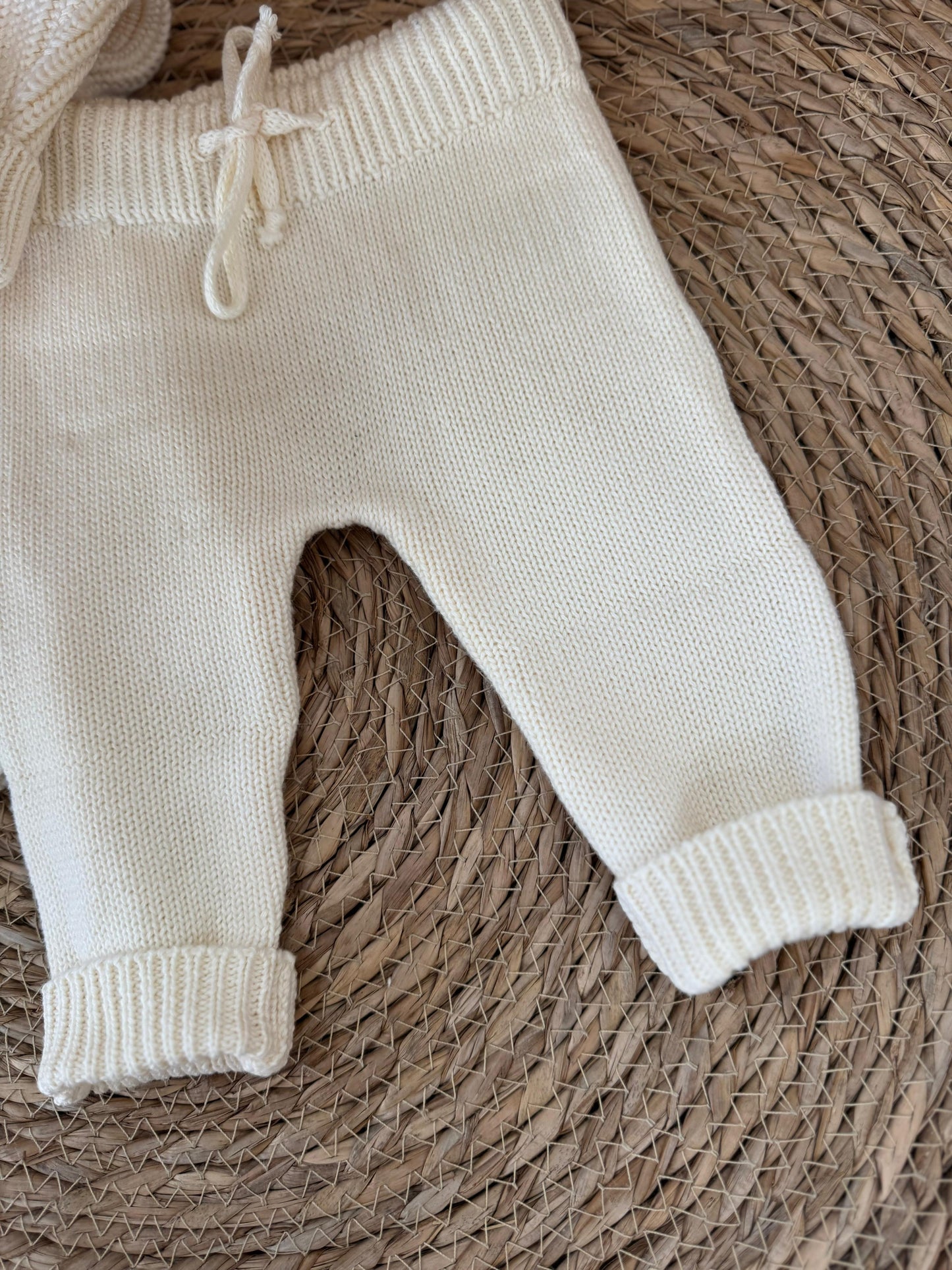 Honeybear Knit set-off white