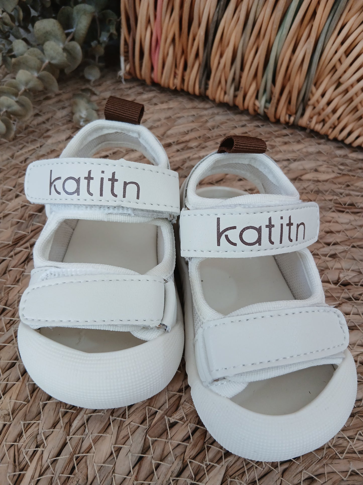 Milky sandal