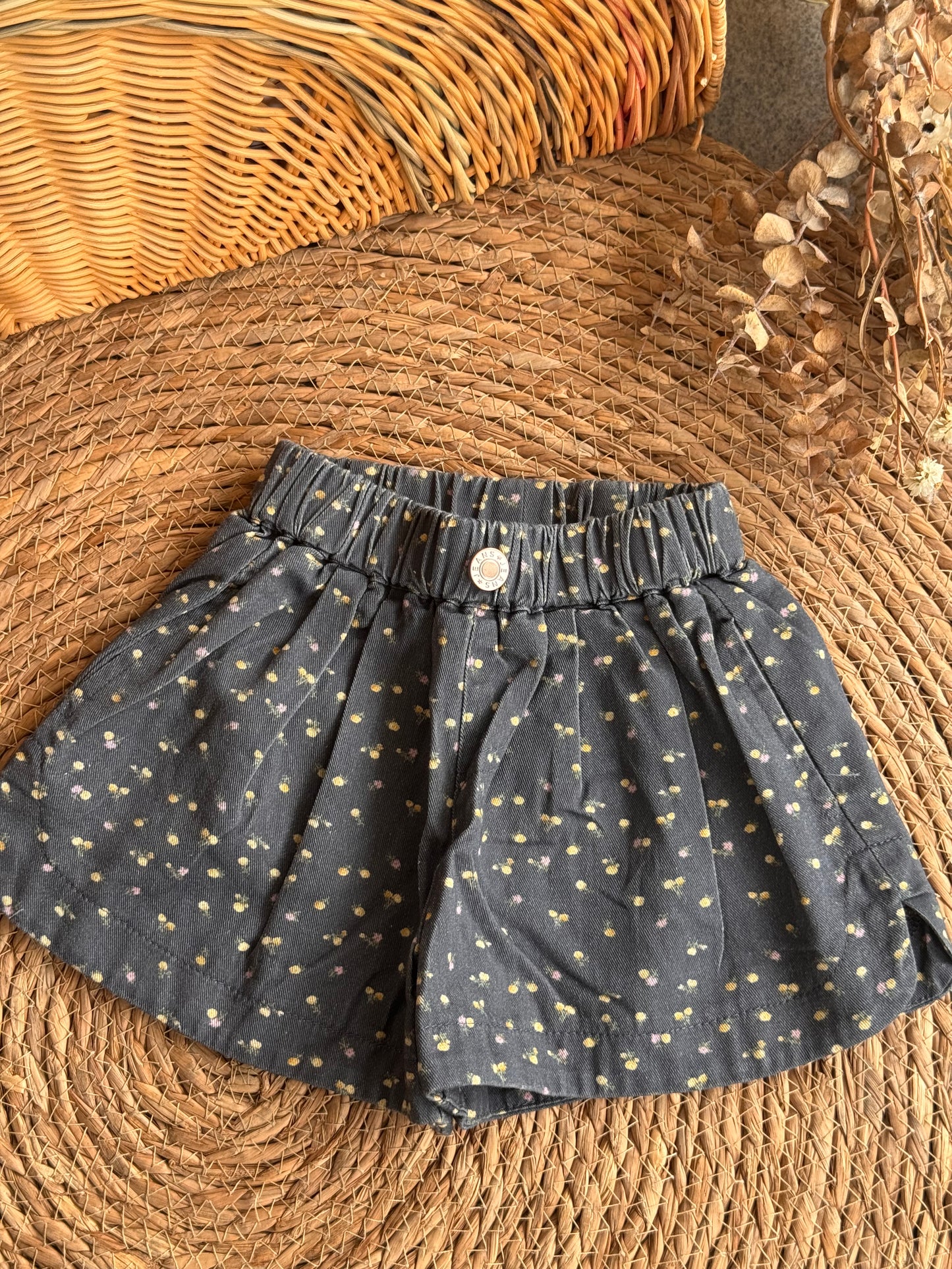 “Ditsy”& “Daisy” Vintage Set
