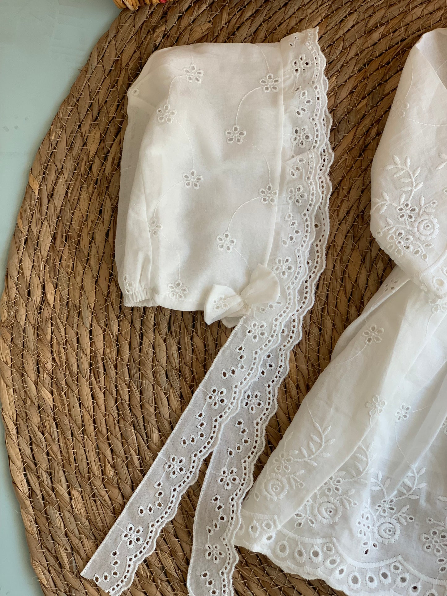 White Lace Set Of 4 Pieces