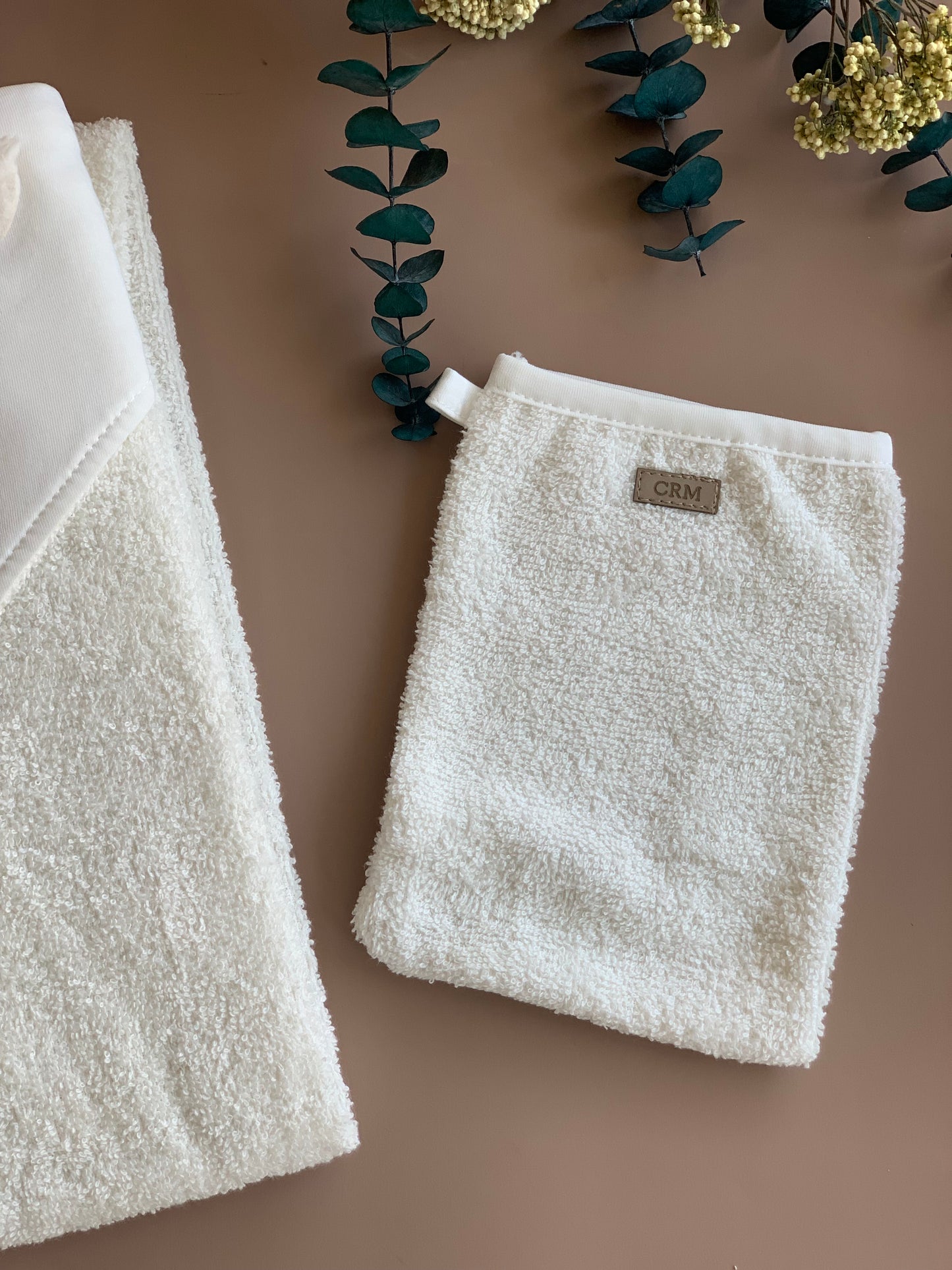 Sheep Bath Towel With Glove-White