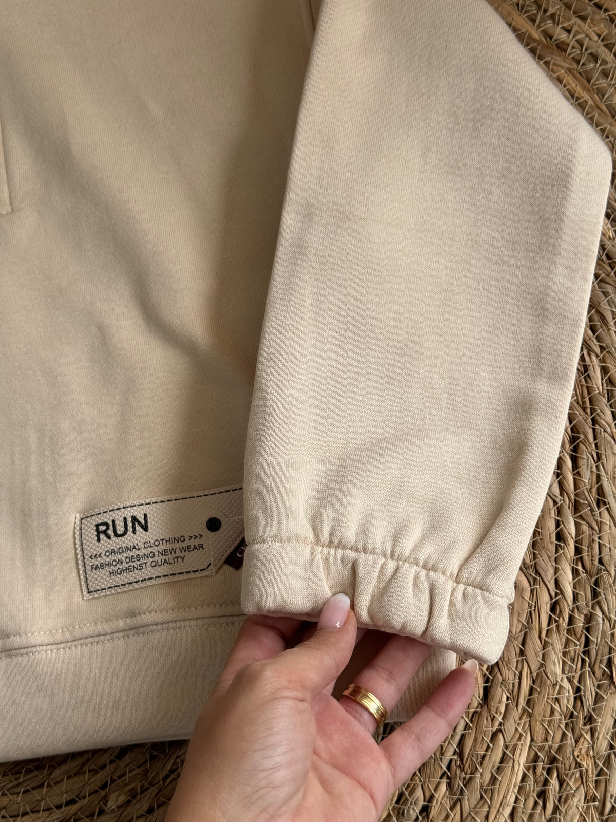 Cream Minimalist Quarter-Zip High-Neck Sweatshirt