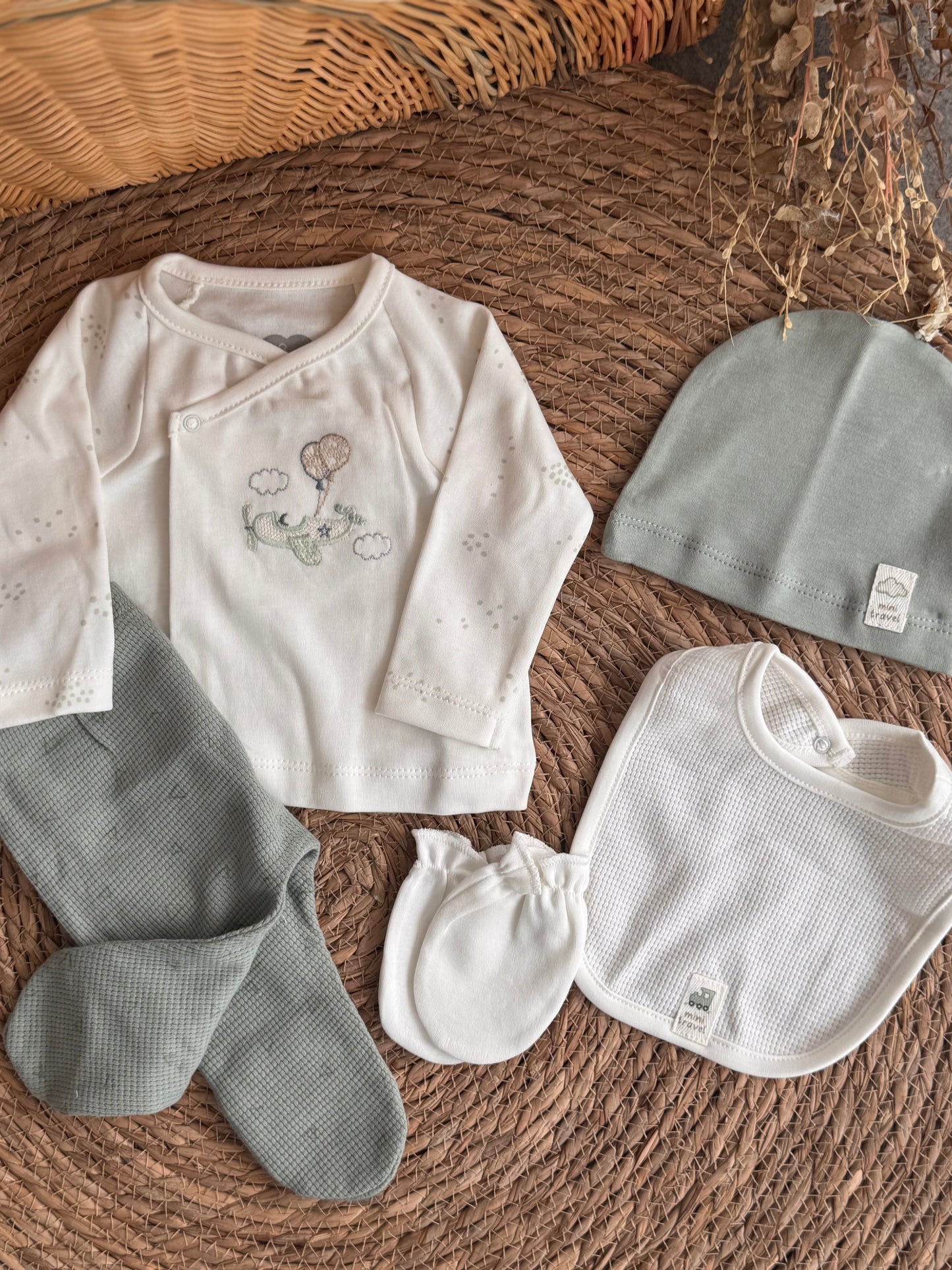 Little Aviator Organic Hospital Set - Mint