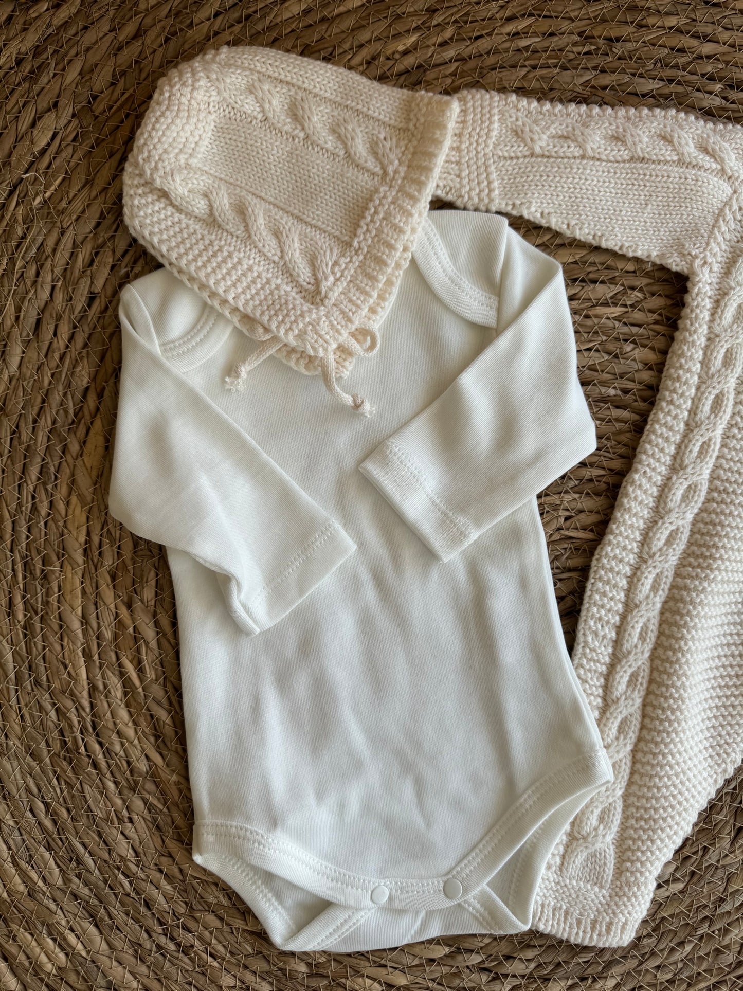 Knitted set of 3 pieces - Beige