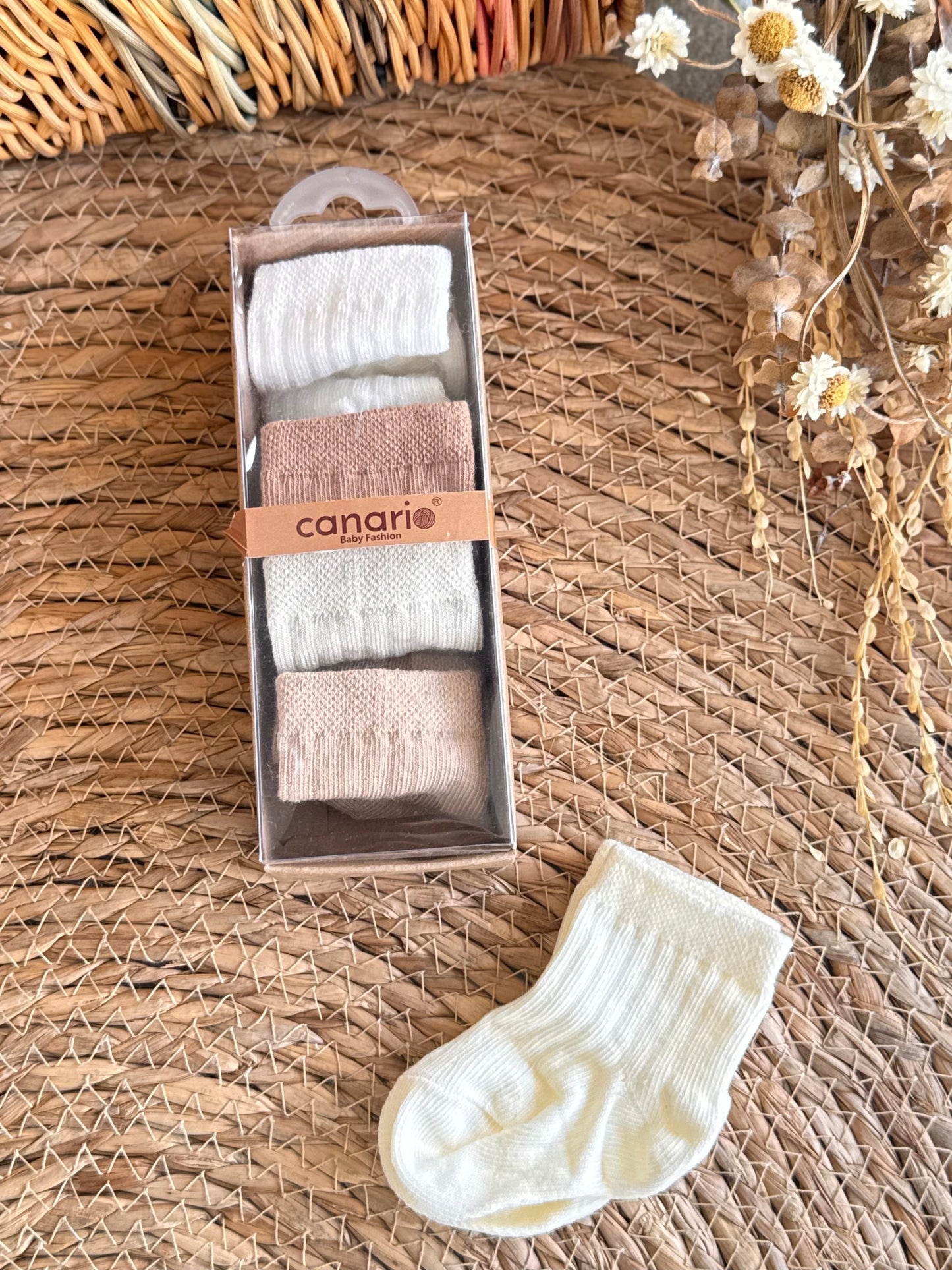 5 pairs of socks size 0-3 m