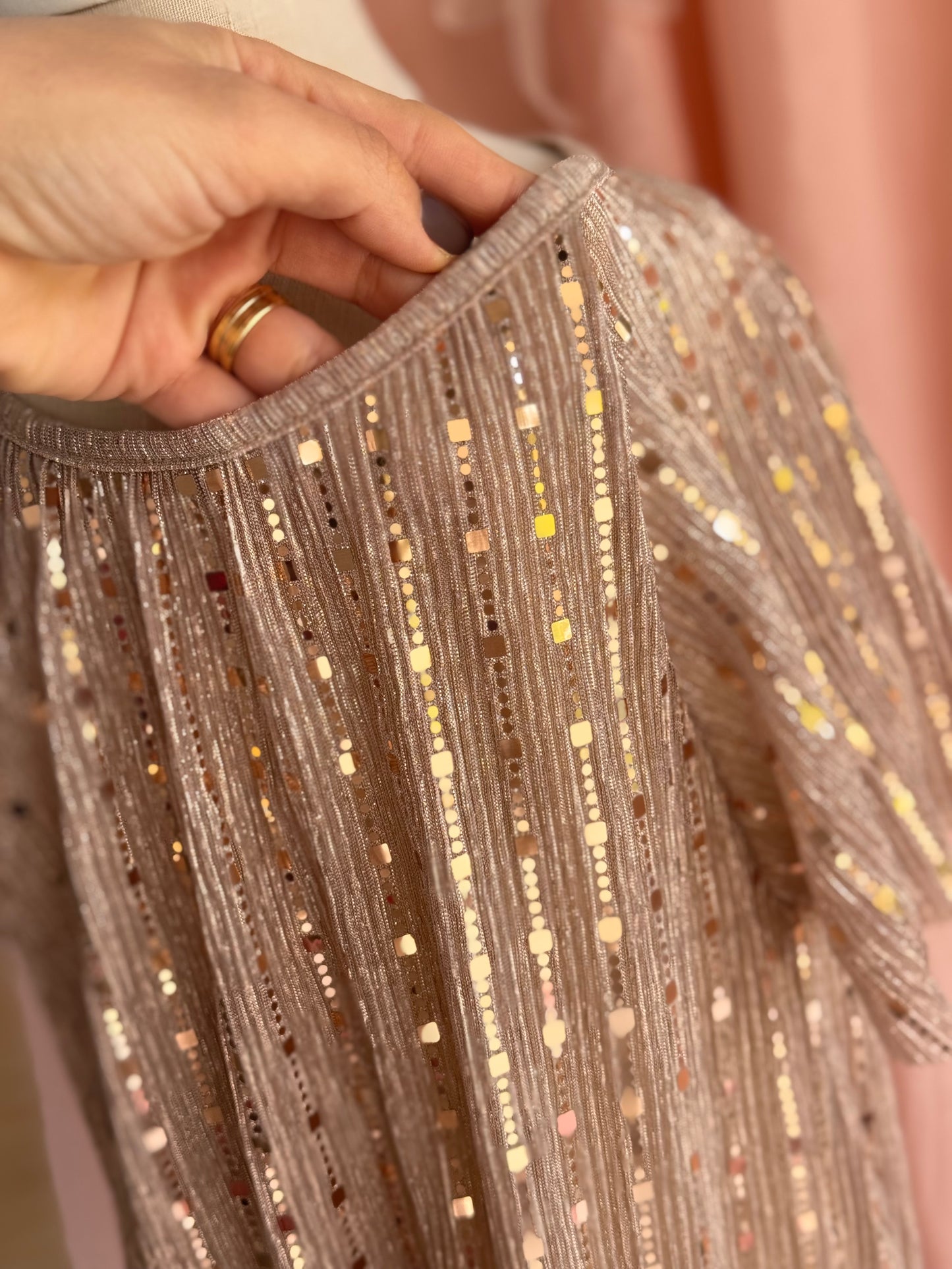 Beige Glimmer