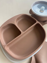 Load image into Gallery viewer, Silicone Feeding Set - Brown
