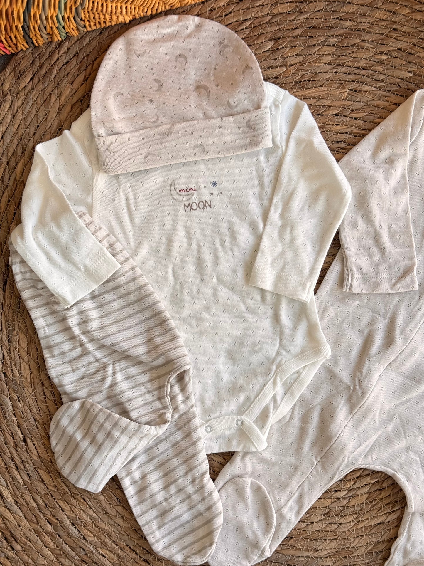 Moon & Star Cotton Set of 4pcs-Beige