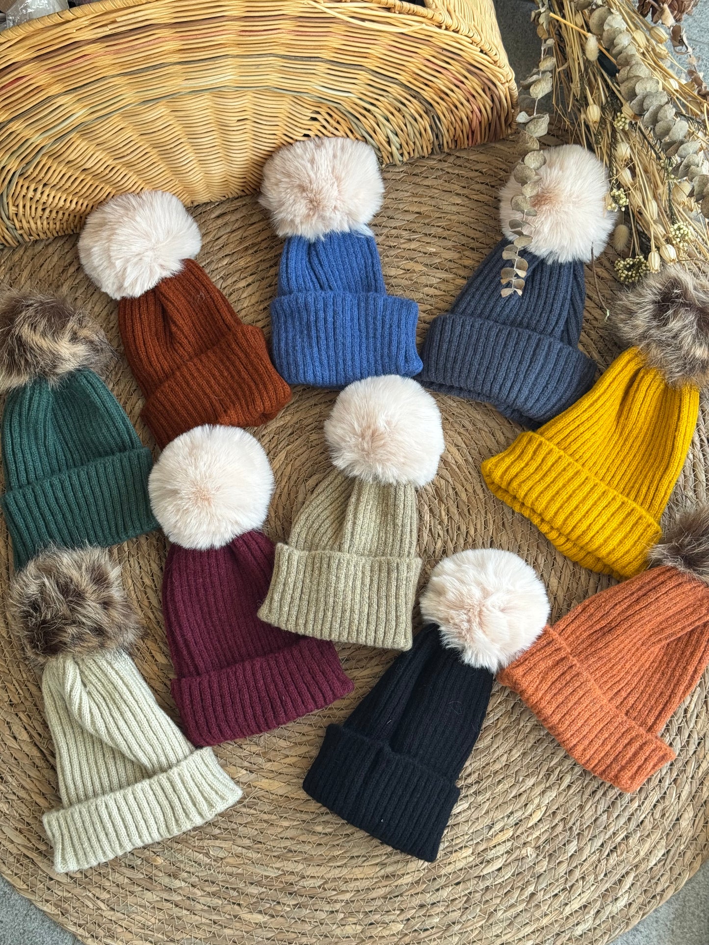 Pom-pom Knit Beanie