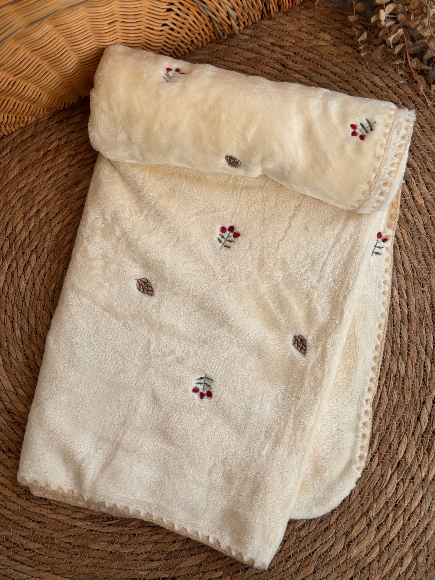 Berry Blossom Velvet Blanket