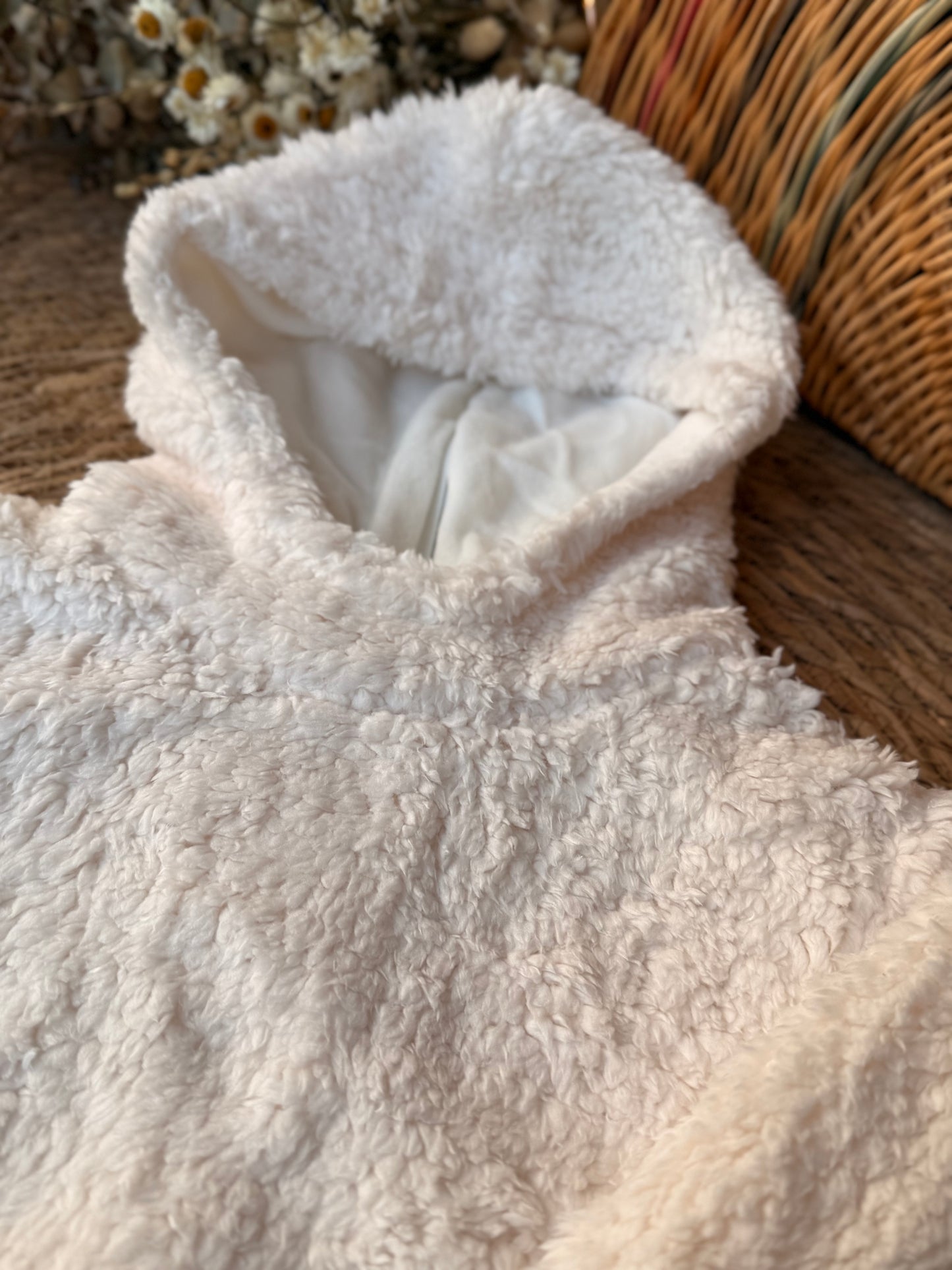 Fluffy Sherpa Hoodie – Cream White