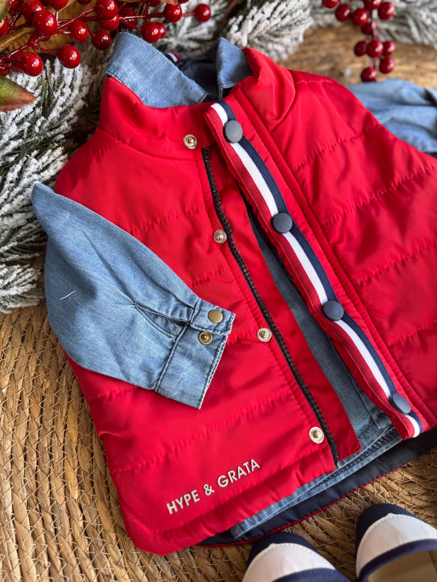 Little Urban Winter Outfit – Red & Denim