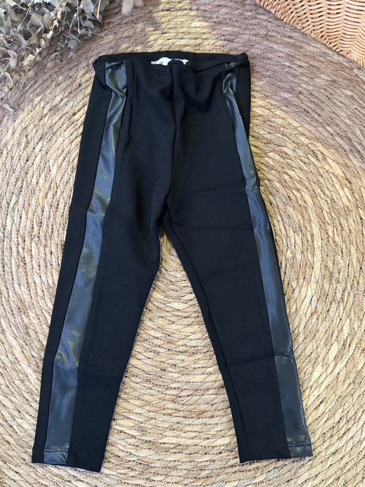 Black Side-Panel Legging🖤