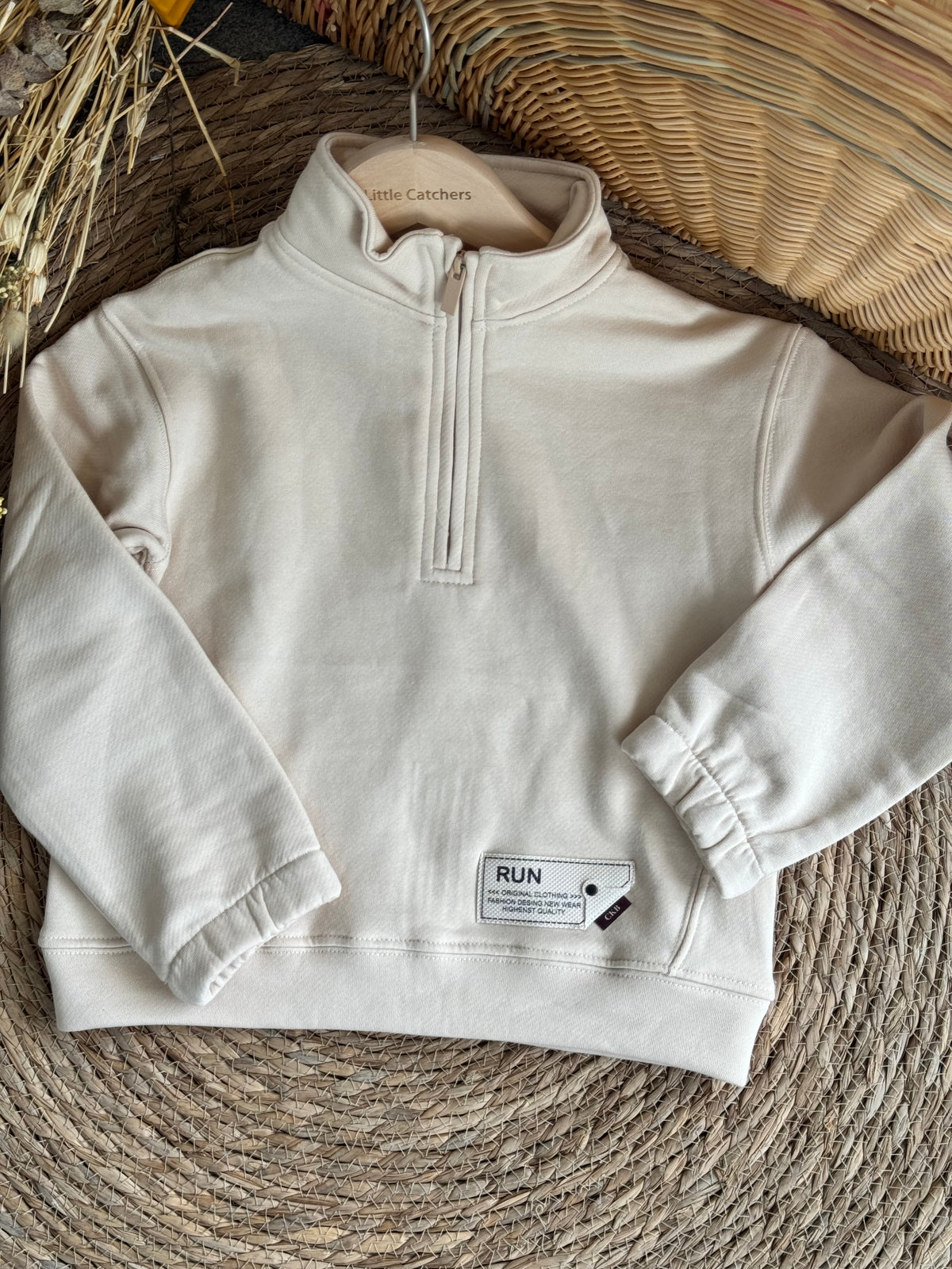 Cream Minimalist Quarter-Zip High-Neck Sweatshirt