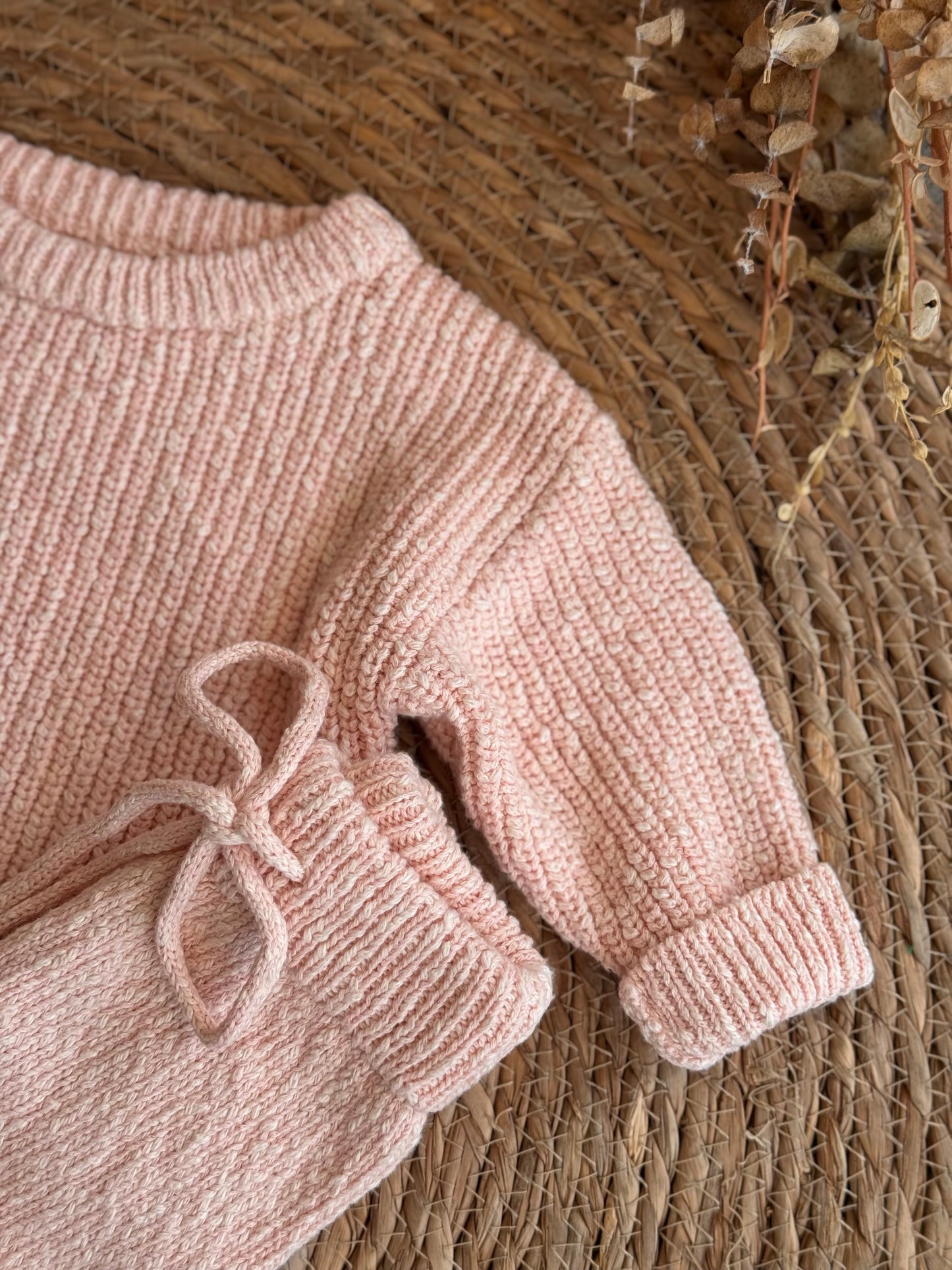 The Cozy Cotton Knit Set
–Light pink