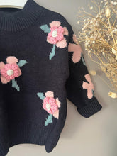 Load image into Gallery viewer, Flora knitted sweater-black
