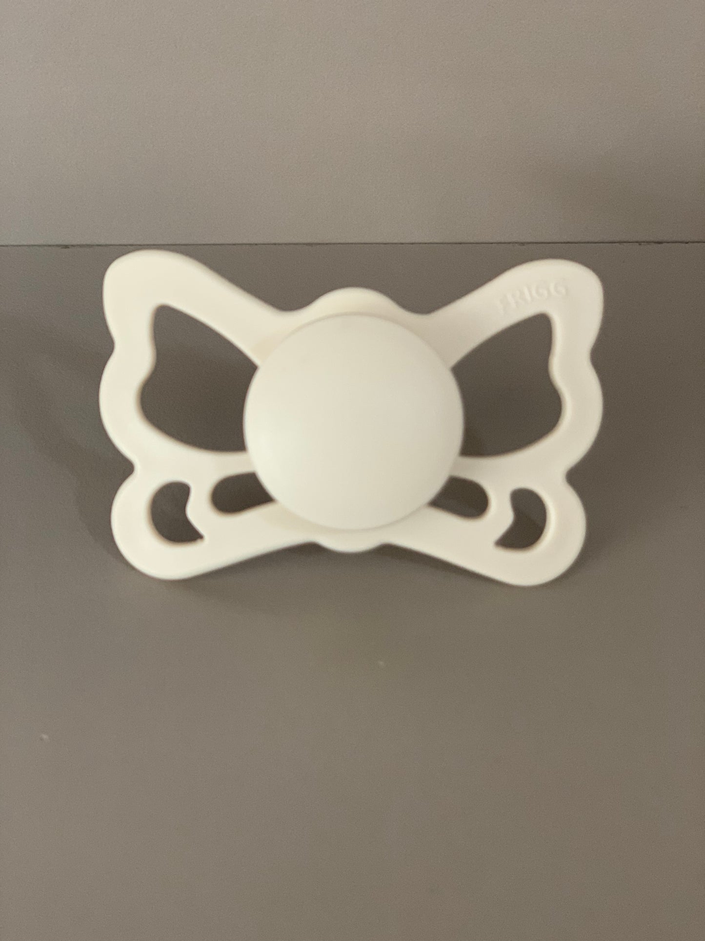 FRIGG Pacifier Butterfly-Cream