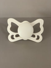 Load image into Gallery viewer, FRIGG Pacifier Butterfly-Cream
