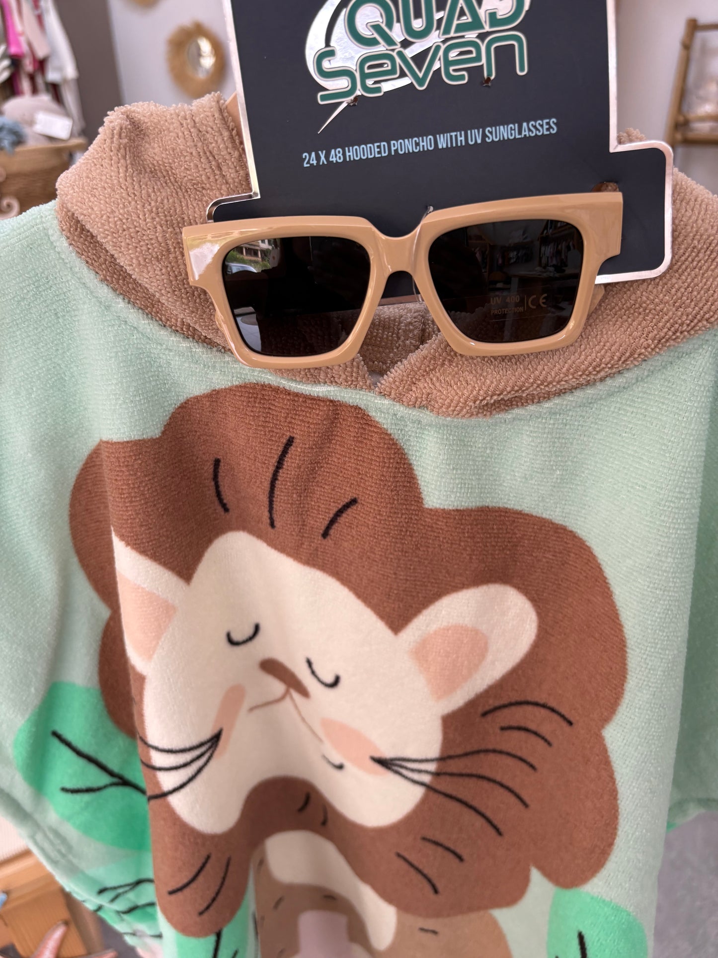 Beach hooded bath towel-Lion Brown