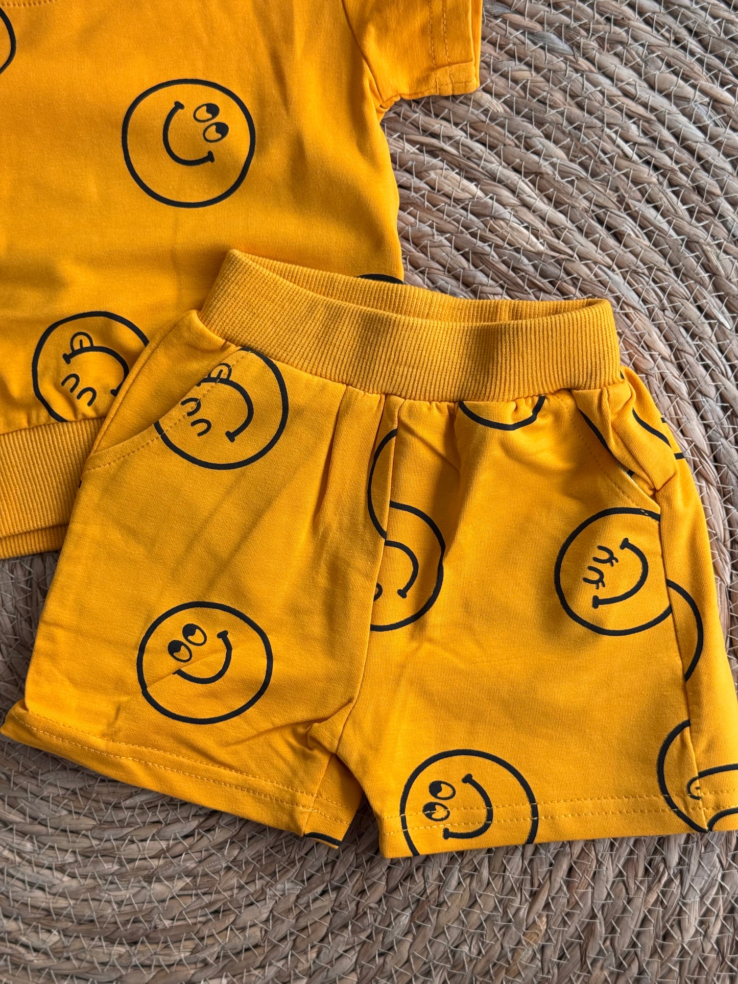 Smile Yellow Set