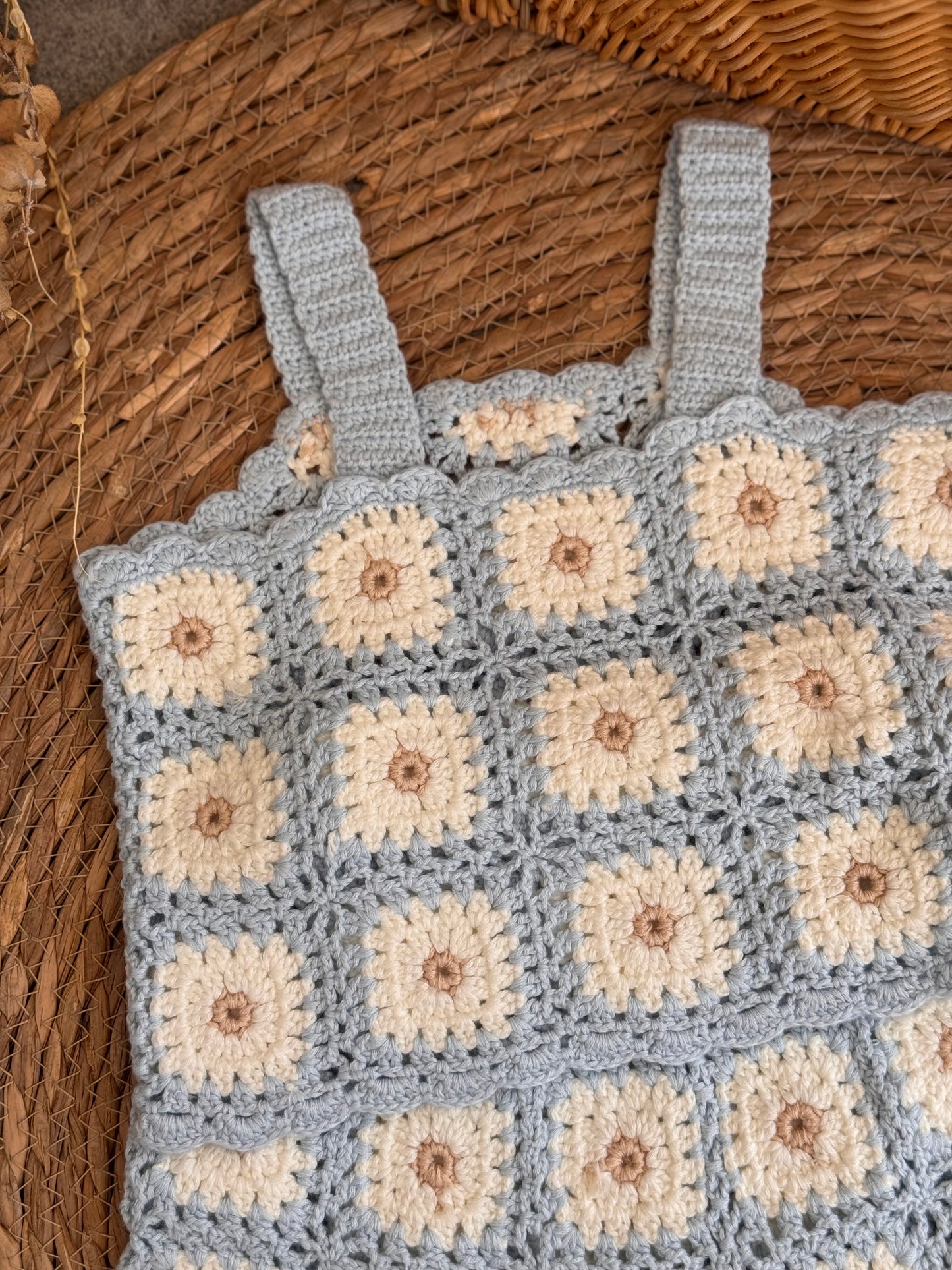 Cloudy 	Daisy Crochet Set