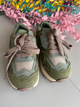 Load image into Gallery viewer, Balance Shoes - Forest Green(26-28)
