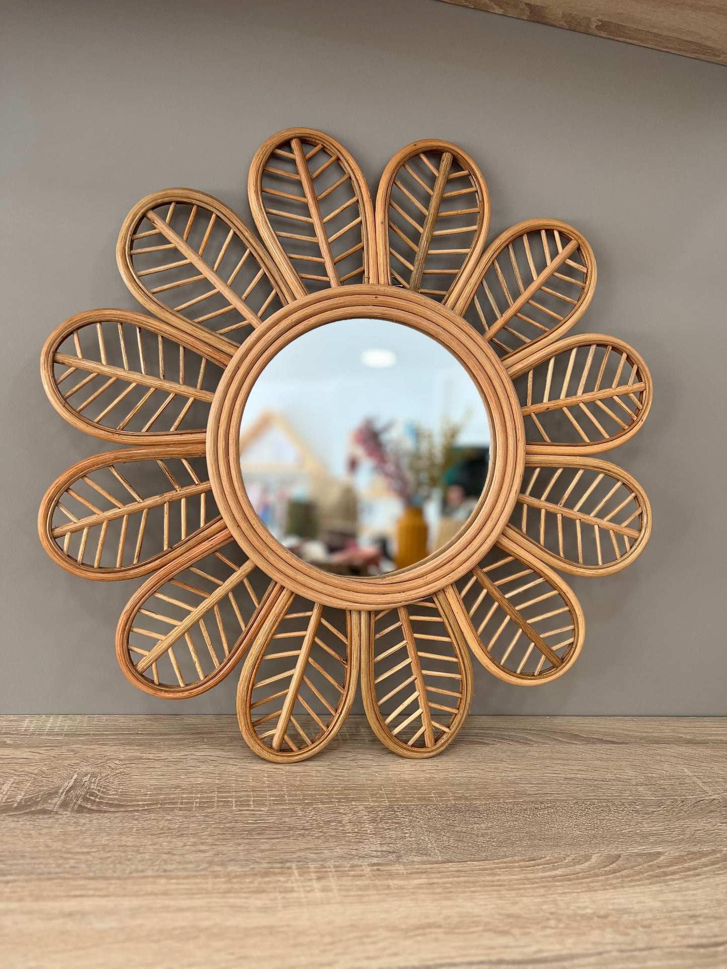 Daisy Mirror