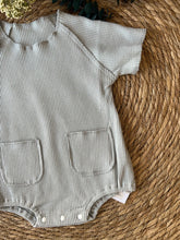 Load image into Gallery viewer, Eddy romper- Grey

