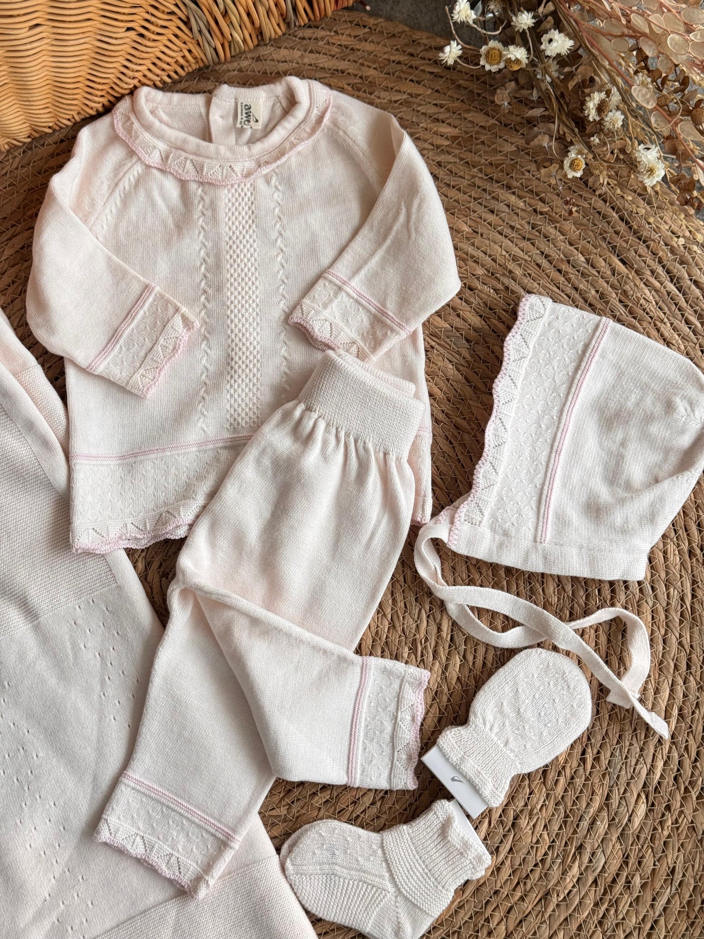 Heirloom Knit Newborn Gift Set-peachy pink